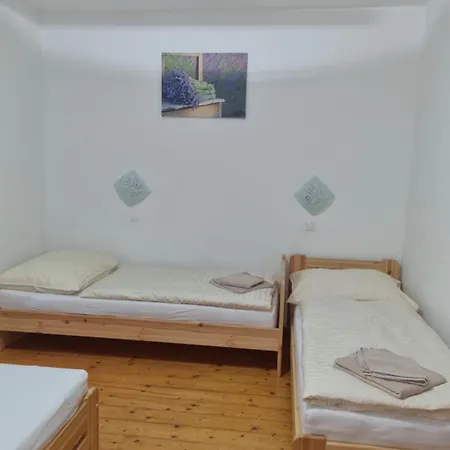 Lieskovec - V Lese Blizko Zubacky *