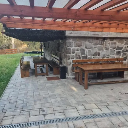 Apartman Lieskovec - V Lese Blizko Zubacky