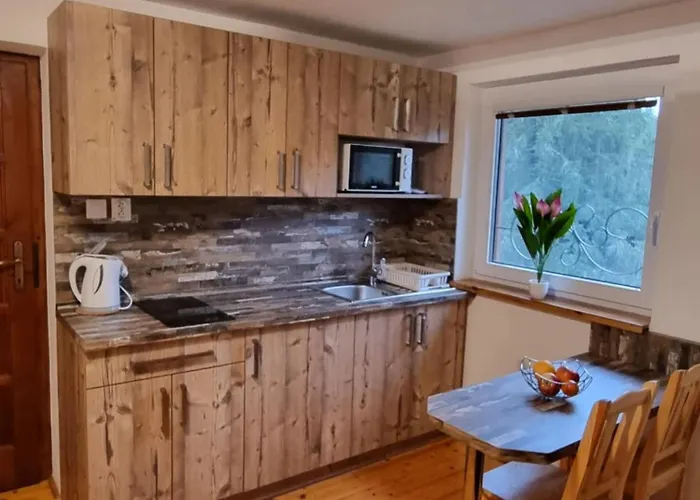 Lieskovec - V Lese Blizko Zubacky アパート タトランスカー・シュトゥルバ