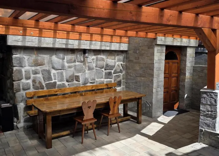 Lieskovec - V Lese Blizko Zubacky アパート *